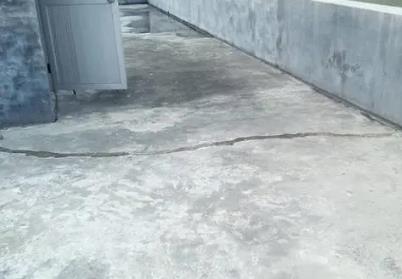 延川楼顶漏水维修公司分享下如何解决卫生间隐蔽部位漏水的问题?